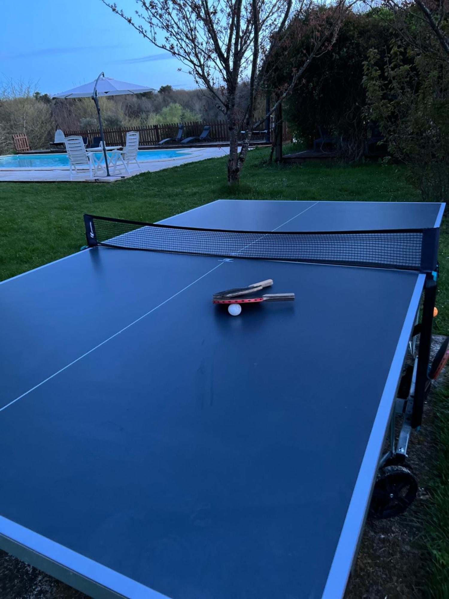 Entire Apartment With Swimming Pool Near Aubeterre Saint-Romain  エクステリア 写真